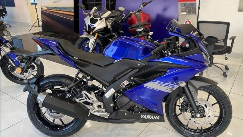 Yamaha R15S V3